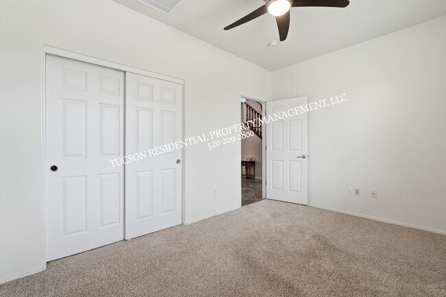 Building Photo - 10568 Desert Drifter Pl