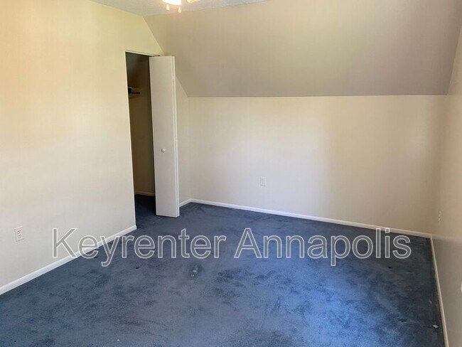 Building Photo - 3733 10th St