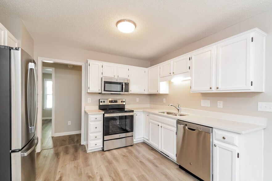 Building Photo - 1005 Henchman Ct