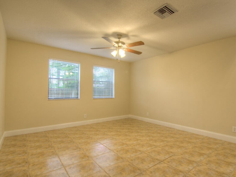 Building Photo - 13522 Exotica Ln