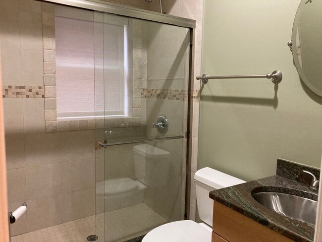 Building Photo - 742 S Front St