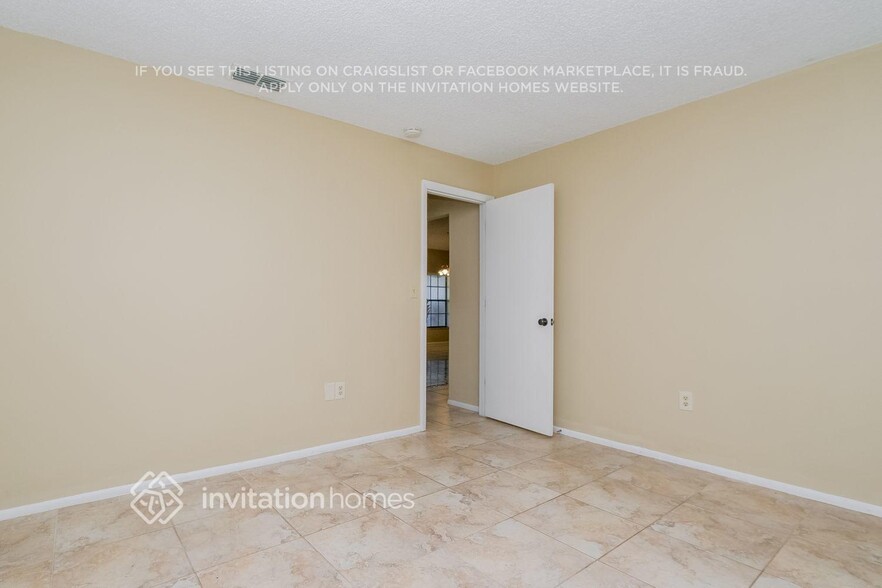 Building Photo - 203 Arbor Dr E