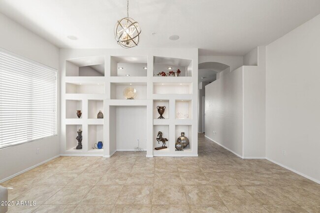 Building Photo - 10318 E Tierra Buena Ln