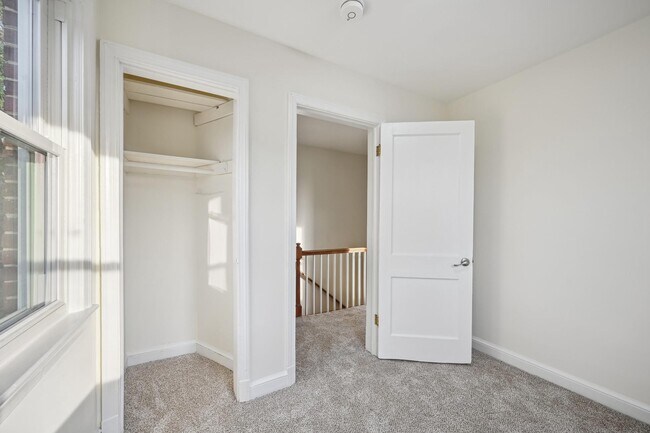 Building Photo - 2711 Elnora St