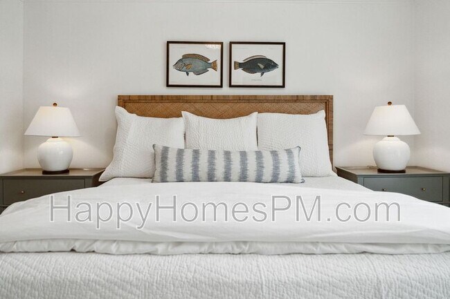 Building Photo - 728 S Shelmore Blvd