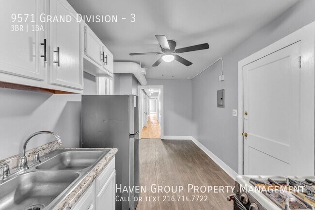 Building Photo - 9571 Grand Division Ave