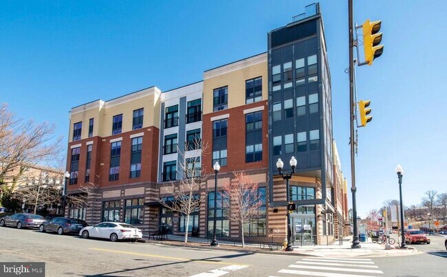 Building Photo - 989 S Buchanan St