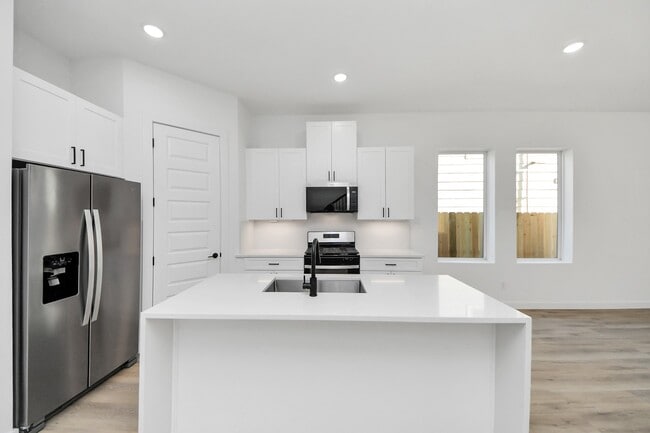 Building Photo - 7935 Sunnyhill St