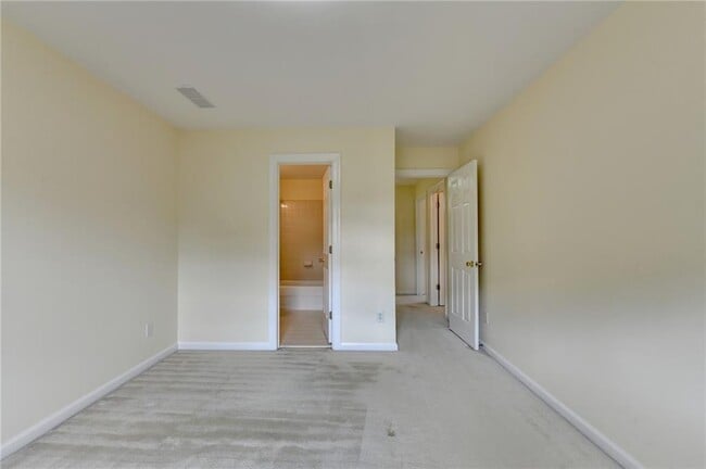 Building Photo - 11140 Donnington Dr