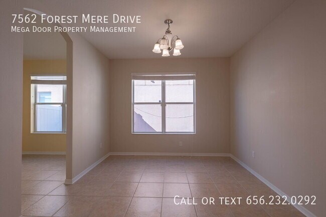 Building Photo - 7562 Forest Mere Dr