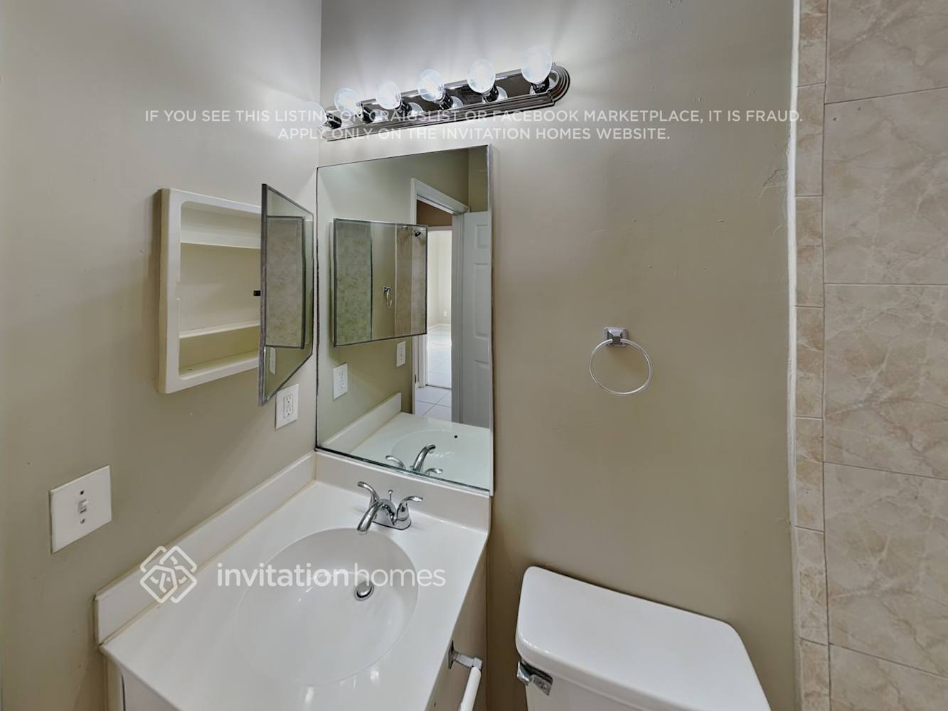 Building Photo - 1495 SW 105th Ave