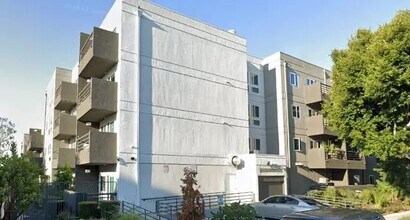 Building Photo - 5100 Overland Ave