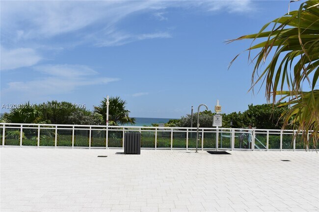 Building Photo - 6917 Collins Ave