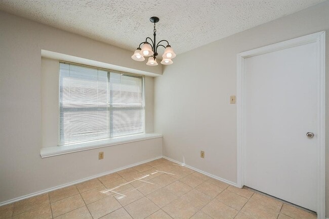 Building Photo - 6206 Bryant Pond Dr