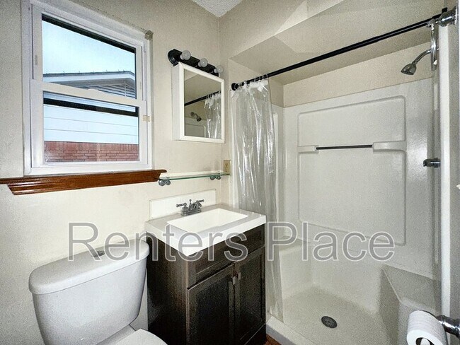 Building Photo - 302 N Wortman Ave