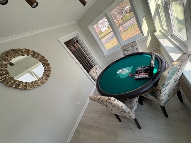 Building Photo - 447 Avondale Dr