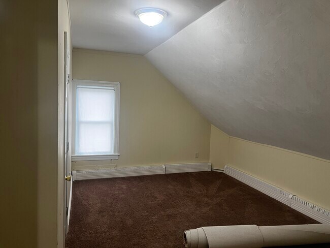 Building Photo - 44 N Pearl St