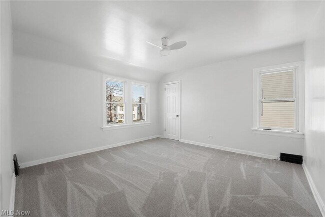 Building Photo - 3406 Henderson Rd