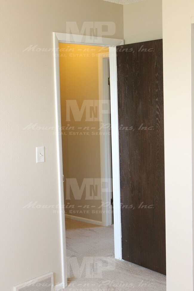 Building Photo - 2611 Cherly St