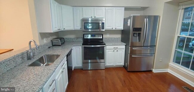 Building Photo - 4 Steeplejack Ct