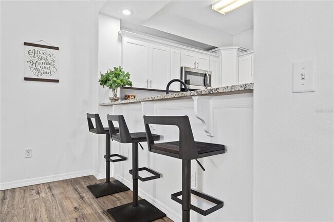 Building Photo - 9415 Citrus Glen Pl