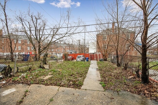 Building Photo - 3914 Erdman Ave