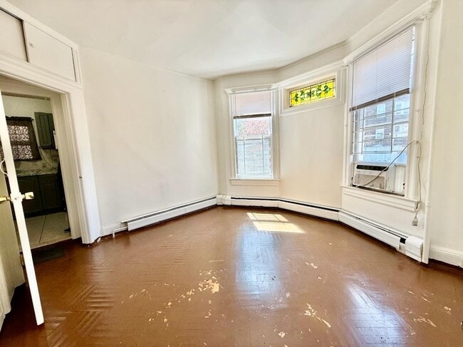 Building Photo - 183 Fairview Ave