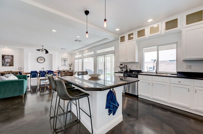Building Photo - FANTASTIC FULLY UPGRADED FURNISHED RENTAL LOCATED IN THE SOUTHWEST!!!