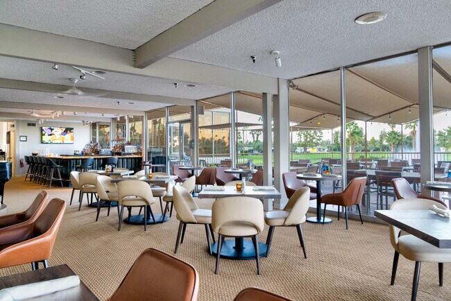 Building Photo - 136 Eastlake Dr