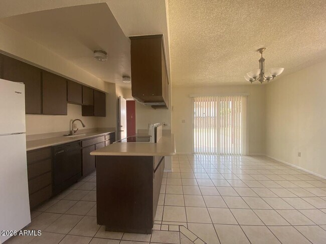 Building Photo - 4606 Paseo Las Palmas