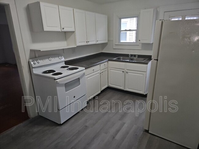 Building Photo - 1305 36th St