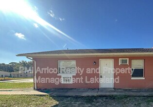 Building Photo - 507 Twin Pines Ln