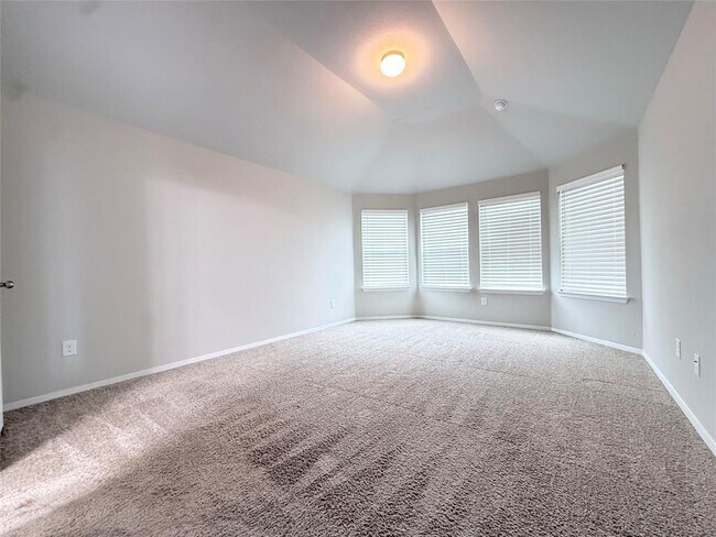 Building Photo - 120 Trailside Ln