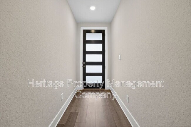 Building Photo - 15535 Comanche Deer