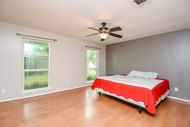 Building Photo - 14206 Ella Lee Ln