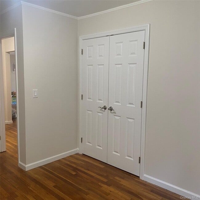 Building Photo - 282 Laurel Rd