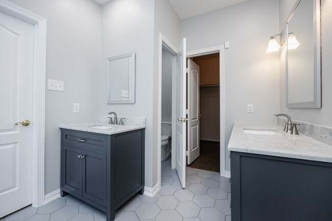 Building Photo - 19423 Arbor Pines Ln