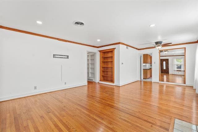 Building Photo - 3042 Newcastle Dr