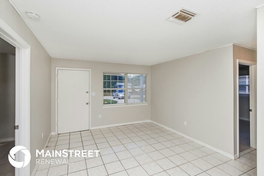 Building Photo - 2365 Dordon Dr