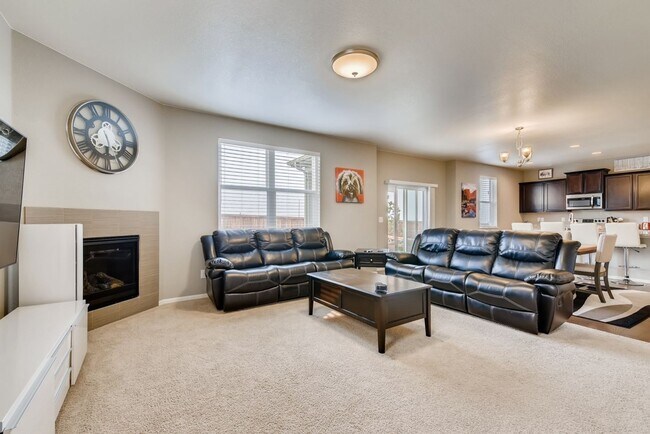 Building Photo - Lovely, Spacious Home in Arvada's Leyden Rock Neighborhood - Available July 6th!