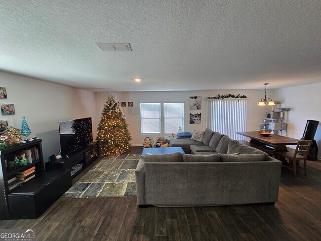 Building Photo - 108 Landing Blvd