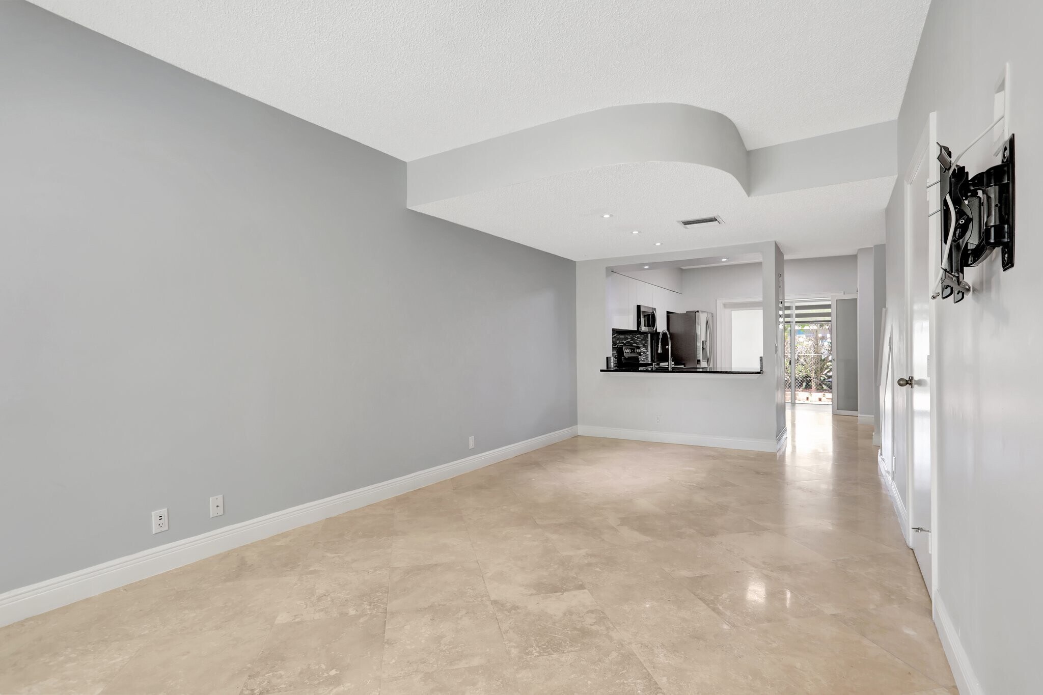 Building Photo - 3392 Cabaret Ln