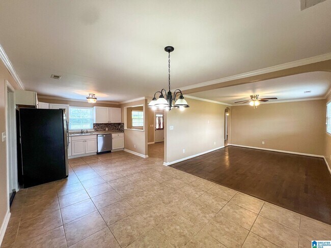 Building Photo - 5765 US-280