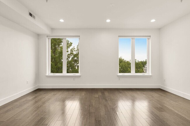 Building Photo - Beautiful 2 Bed/2 Bath in Petworth