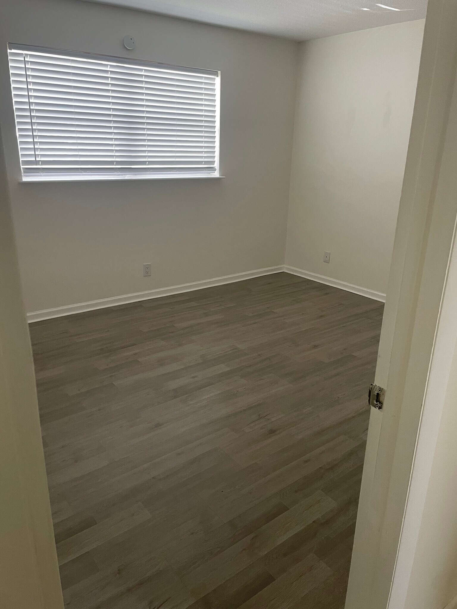 bedroom - 8 SE 19th Ave