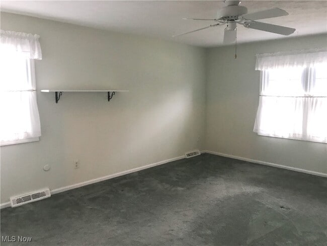 Building Photo - 33403 Cromwell Dr