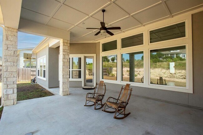 Building Photo - 151 Starfire Dr