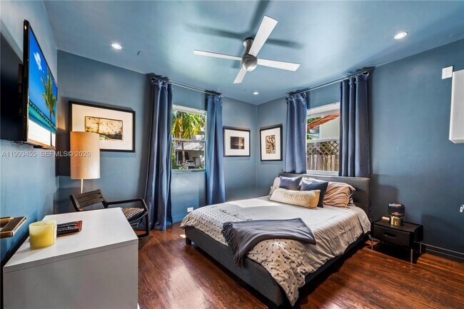 Building Photo - 738 NE 72nd Terrace