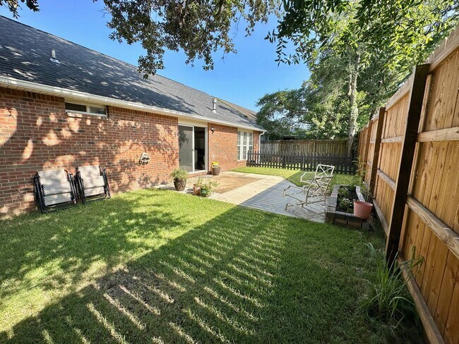 Building Photo - 918 Claeven Cir