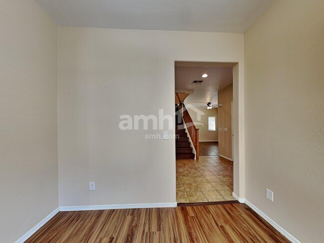 Building Photo - 14241 W Port Royale Ln